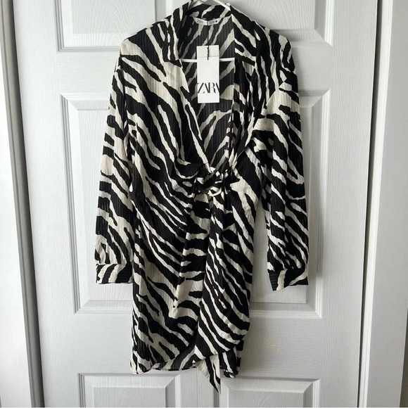 NWT Zara Tan and Black Zebra Print Geometric Wrap Dress Size Large - Picture 5 of 7